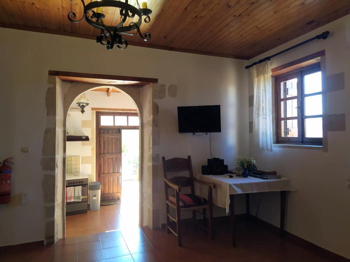 Fenareti Village House Makhairoi ภายนอก รูปภาพ